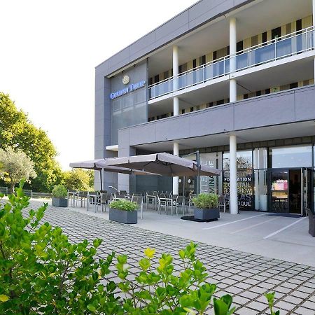 Golden Tulip Pornic Suites- Appart Hotel Bagian luar foto