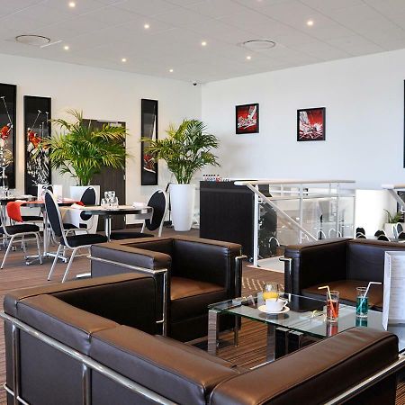 Golden Tulip Pornic Suites- Appart Hotel Bagian luar foto