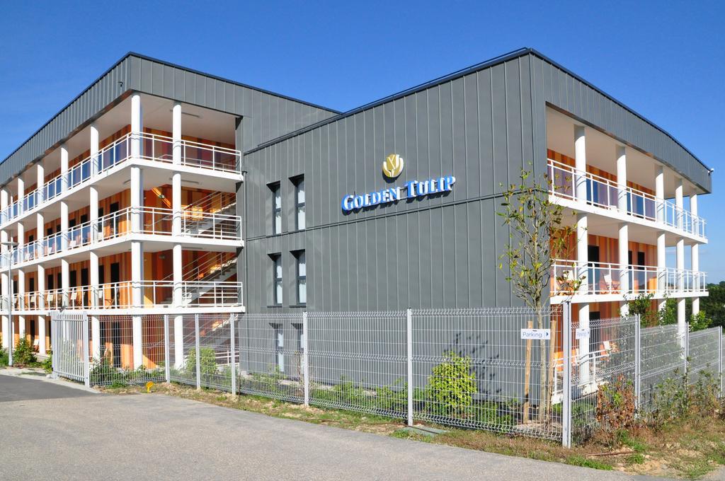 Golden Tulip Pornic Suites- Appart Hotel Bagian luar foto