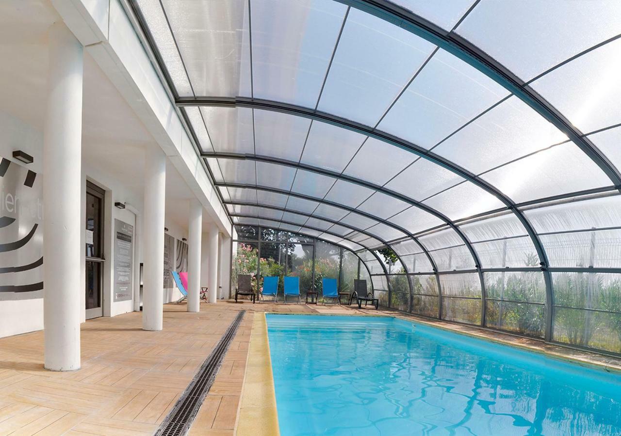 Golden Tulip Pornic Suites- Appart Hotel Bagian luar foto