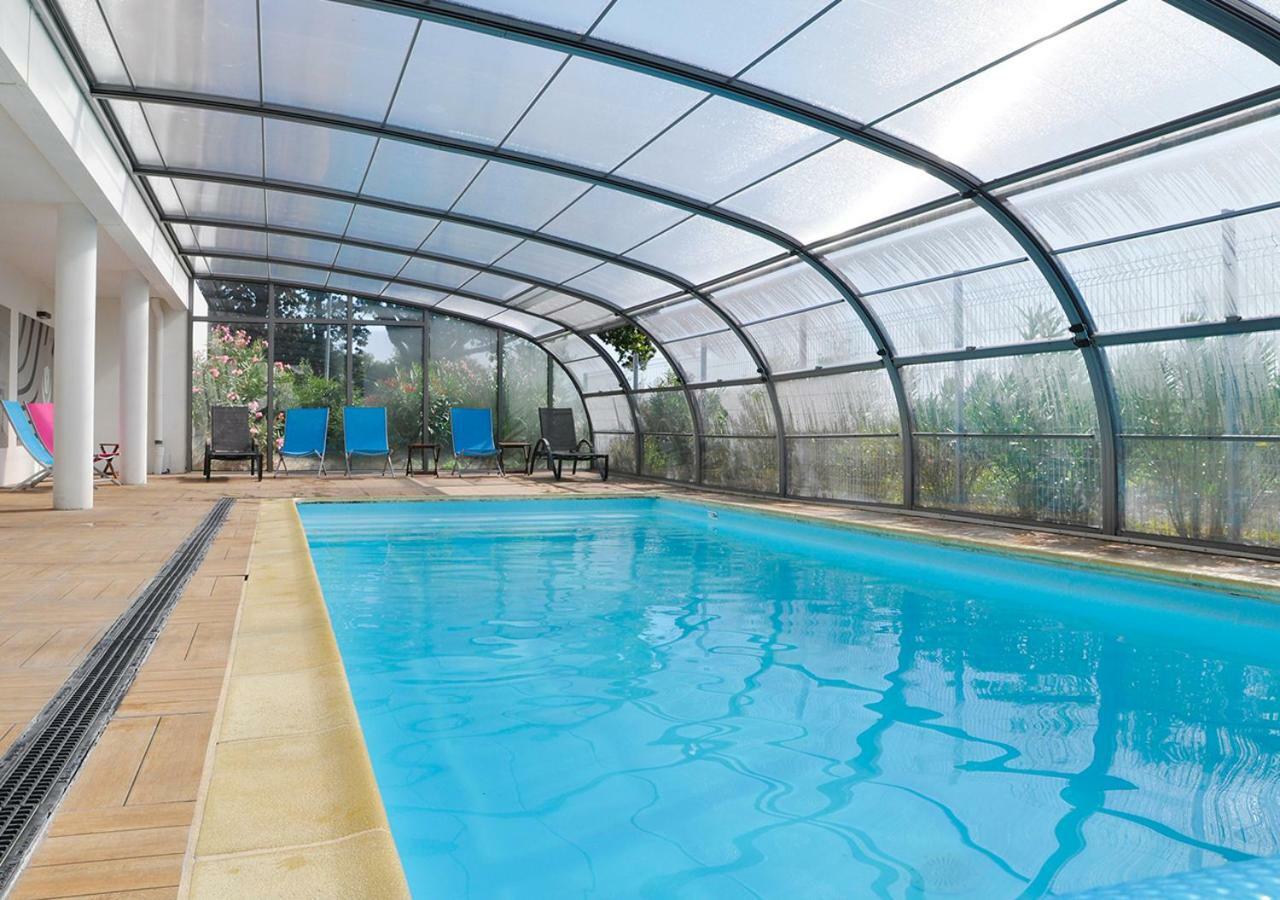 Golden Tulip Pornic Suites- Appart Hotel Bagian luar foto