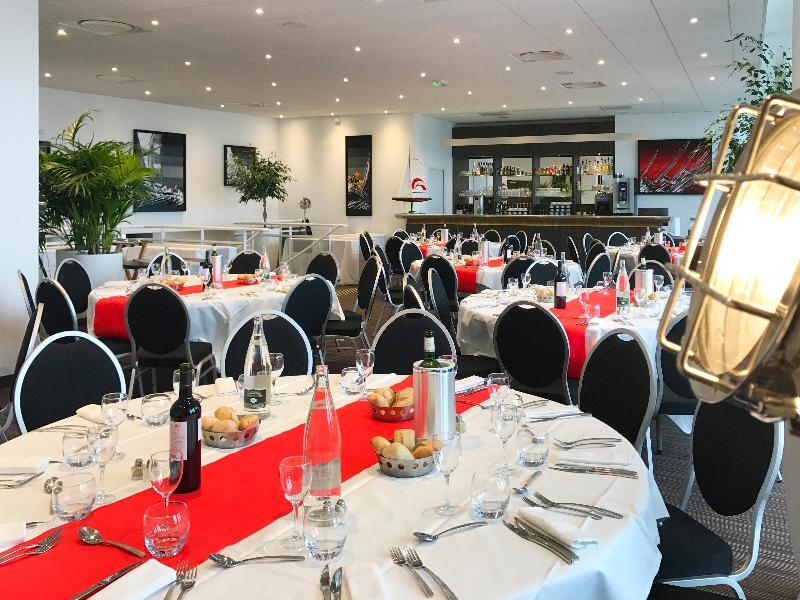 Golden Tulip Pornic Suites- Appart Hotel Bagian luar foto